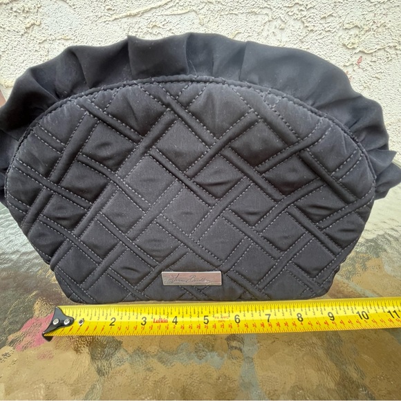 NWOT Vera Bradley Large Black Ruffle Cosmetic Travel Makeup Case - Picture 6 of 9